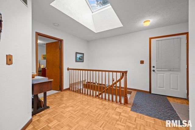 9821 ROUTE 150 Route E, Coal Valley, IL 61240