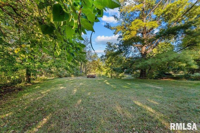 9821 ROUTE 150 Route E, Coal Valley, IL 61240