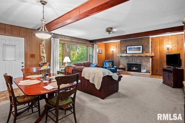 9821 ROUTE 150 Route E, Coal Valley, IL 61240