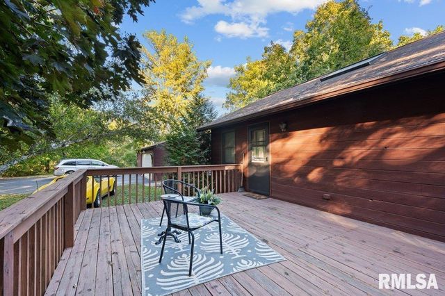 9821 ROUTE 150 Route E, Coal Valley, IL 61240