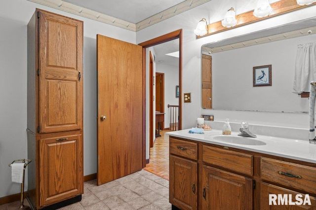 9821 ROUTE 150 Route E, Coal Valley, IL 61240