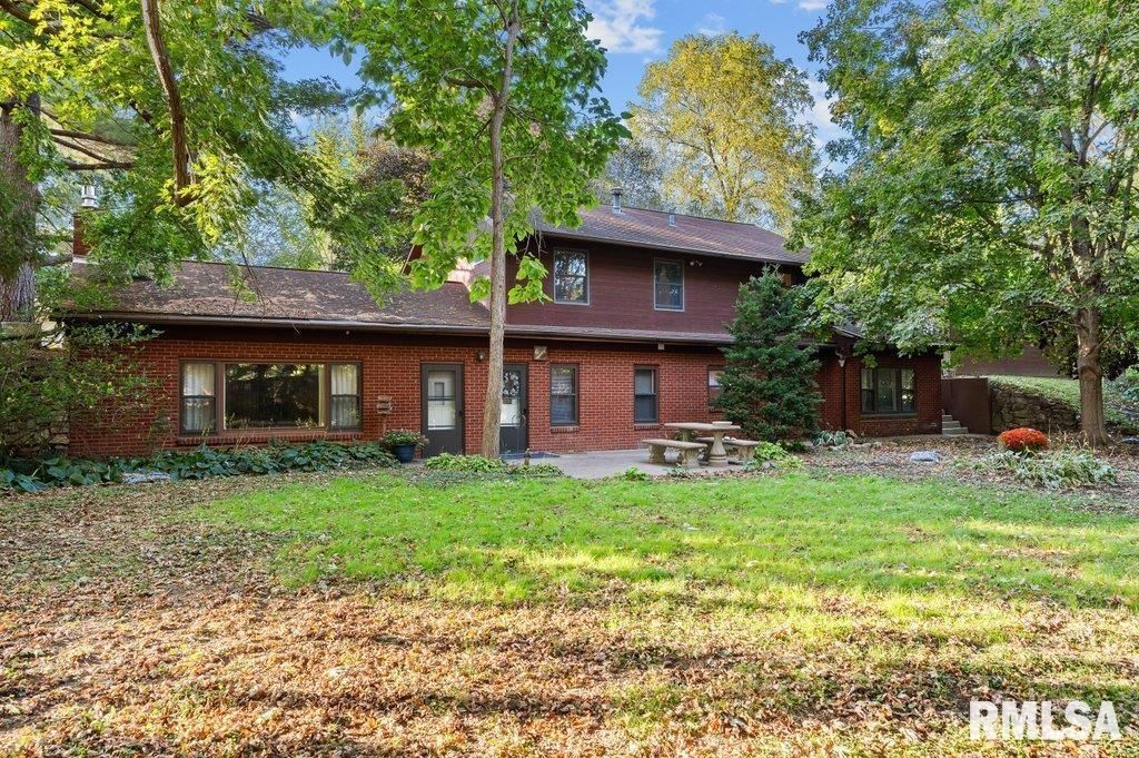 9821 ROUTE 150 Route E, Coal Valley, IL 61240