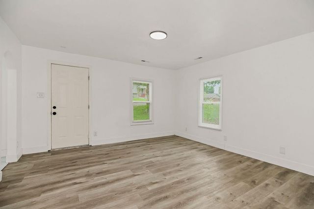 5201 NE 45th Terrace, Kansas City, MO 64117