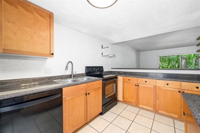 1810 NW 23RD BOULEVARD 151, Gainesville, FL 32605