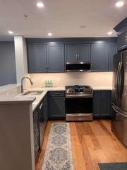 96 River Rd Unit 203, Manchester, NH 03104