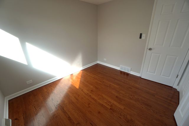 203 Valerie Court, Glenview, IL 60025