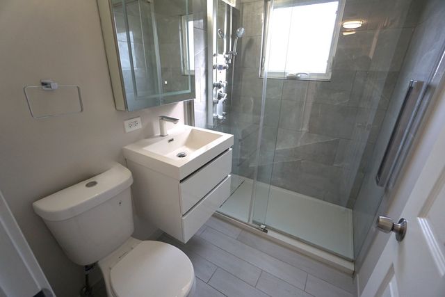 203 Valerie Court, Glenview, IL 60025