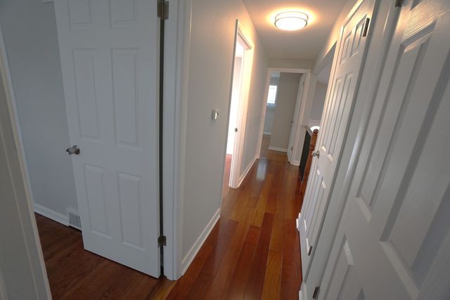 203 Valerie Court, Glenview, IL 60025