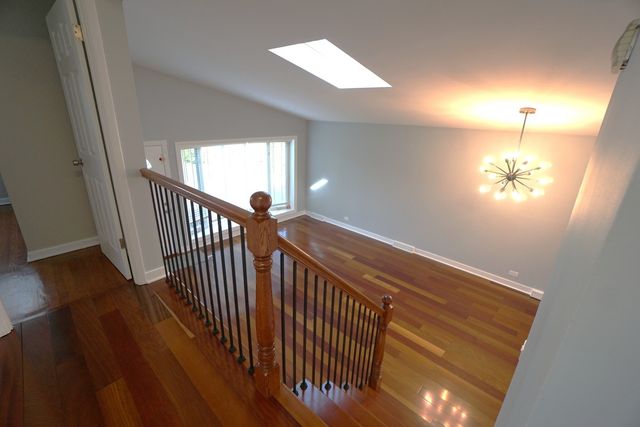 203 Valerie Court, Glenview, IL 60025