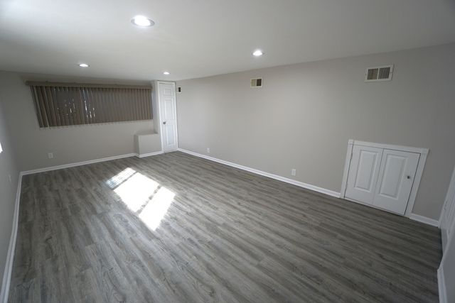 203 Valerie Court, Glenview, IL 60025