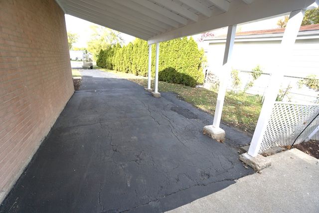 203 Valerie Court, Glenview, IL 60025