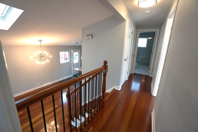 203 Valerie Court, Glenview, IL 60025