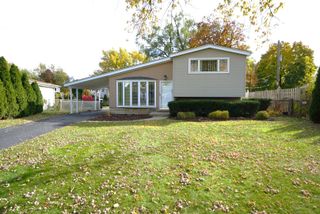 203 Valerie Court, Glenview, IL 60025