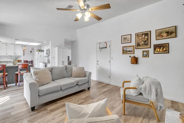 10908 Kielich Avenue NE, Albuquerque, NM 87111