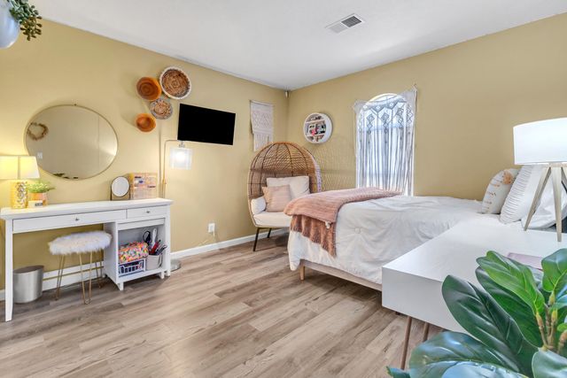10908 Kielich Avenue NE, Albuquerque, NM 87111