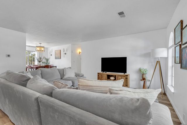10908 Kielich Avenue NE, Albuquerque, NM 87111
