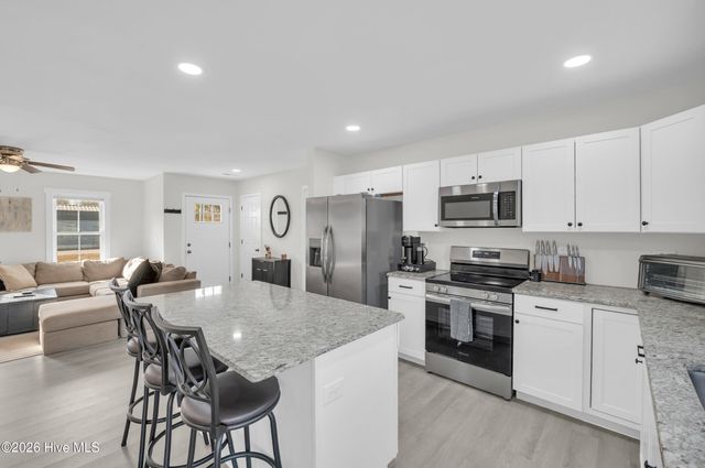 404 Fifth Street, Maysville, NC 28555