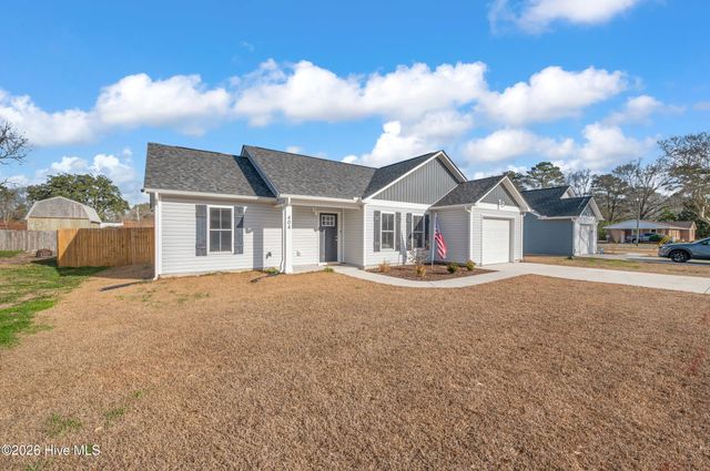 404 Fifth Street, Maysville, NC 28555