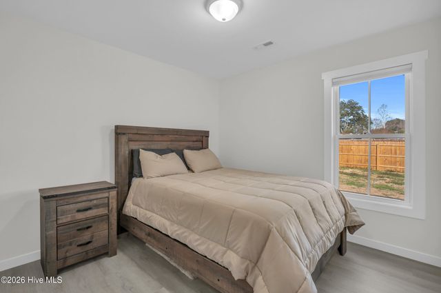 404 Fifth Street, Maysville, NC 28555