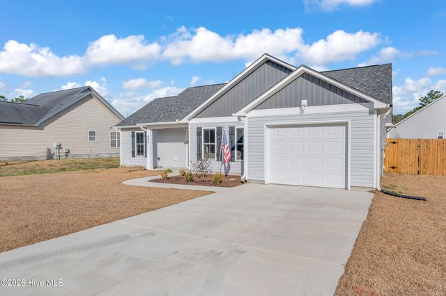 404 Fifth Street, Maysville, NC 28555