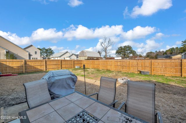 404 Fifth Street, Maysville, NC 28555