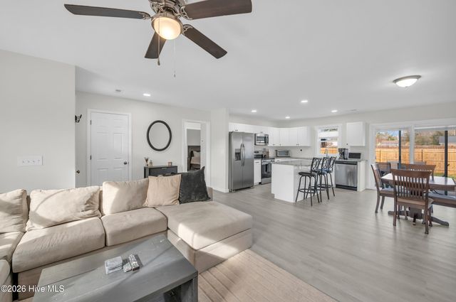 404 Fifth Street, Maysville, NC 28555