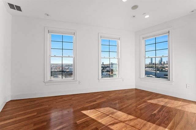 99 D St PH, Boston, MA 02127