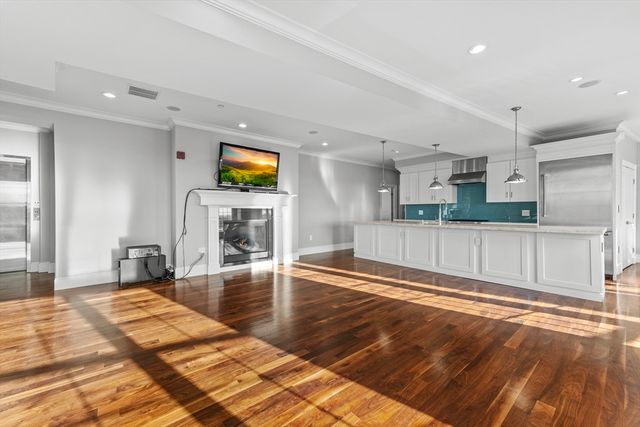 99 D St PH, Boston, MA 02127