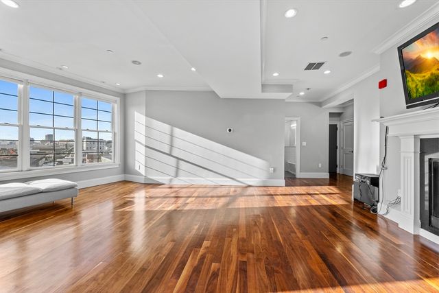99 D St PH, Boston, MA 02127