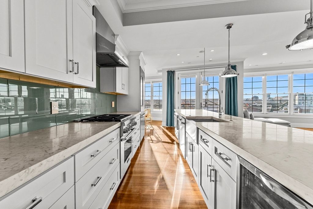 99 D St PH, Boston, MA 02127