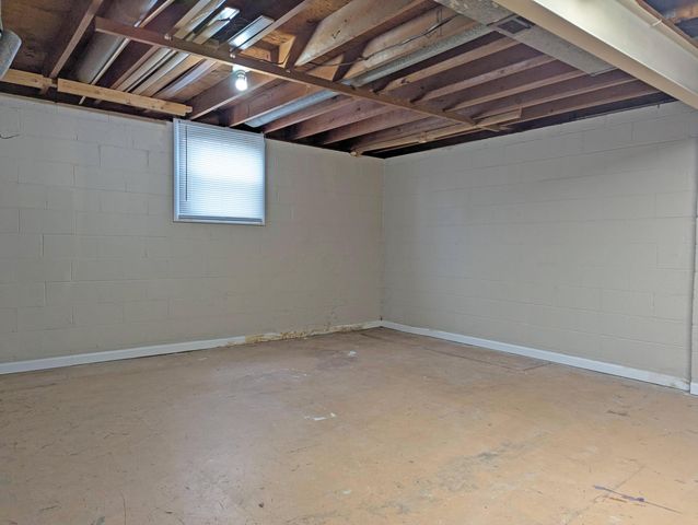 1124 Bookwalter Avenue, New Carlisle, OH 45344