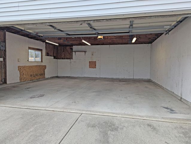1124 Bookwalter Avenue, New Carlisle, OH 45344