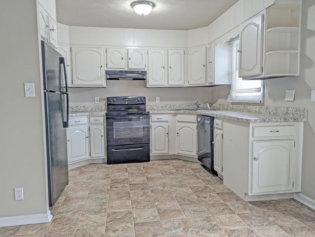 1124 Bookwalter Avenue, New Carlisle, OH 45344