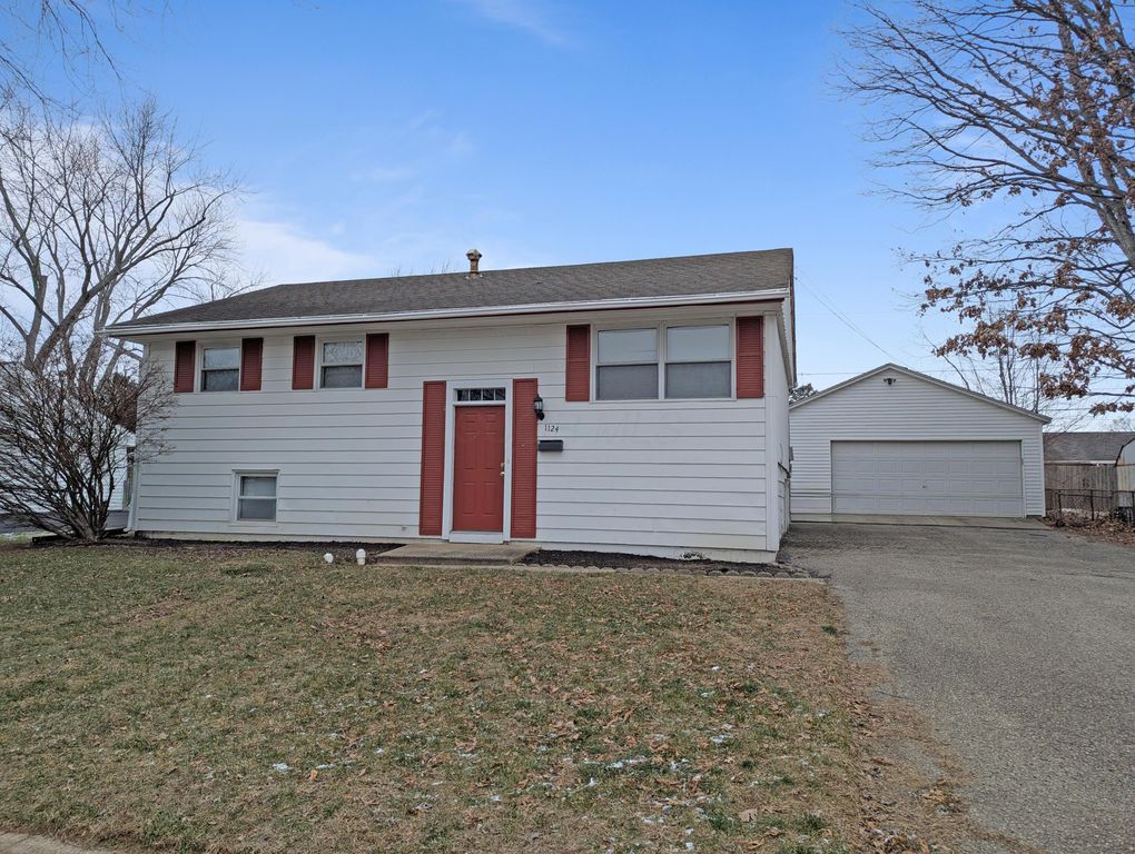 1124 Bookwalter Avenue, New Carlisle, OH 45344