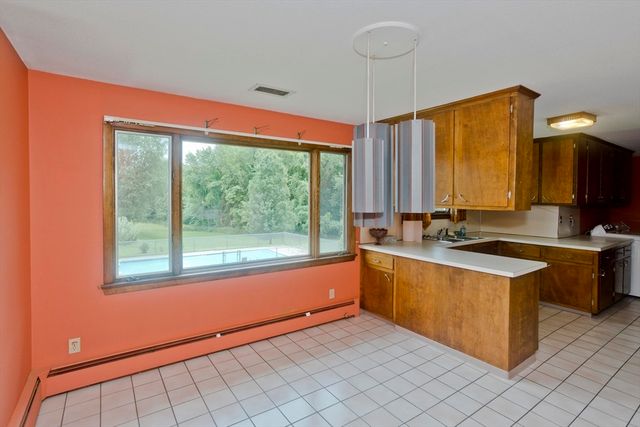 233 Lathrop St, South Hadley, MA 01075