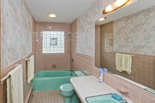 233 Lathrop St, South Hadley, MA 01075