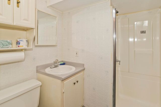 233 Lathrop St, South Hadley, MA 01075