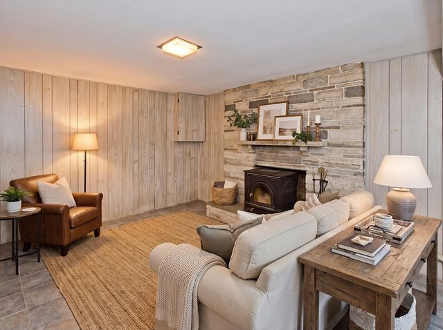 233 Lathrop St, South Hadley, MA 01075