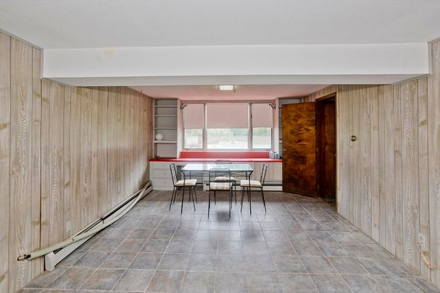233 Lathrop St, South Hadley, MA 01075
