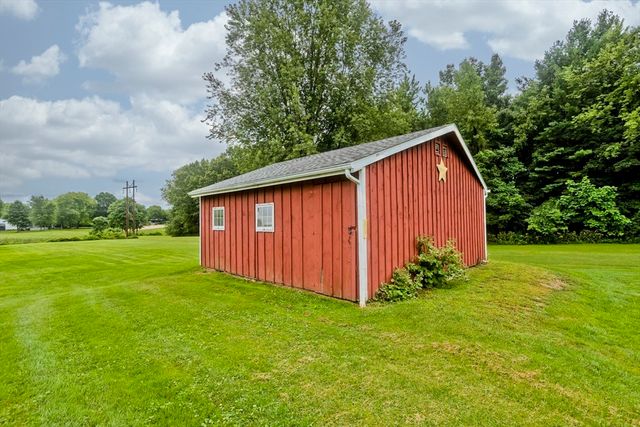 233 Lathrop St, South Hadley, MA 01075