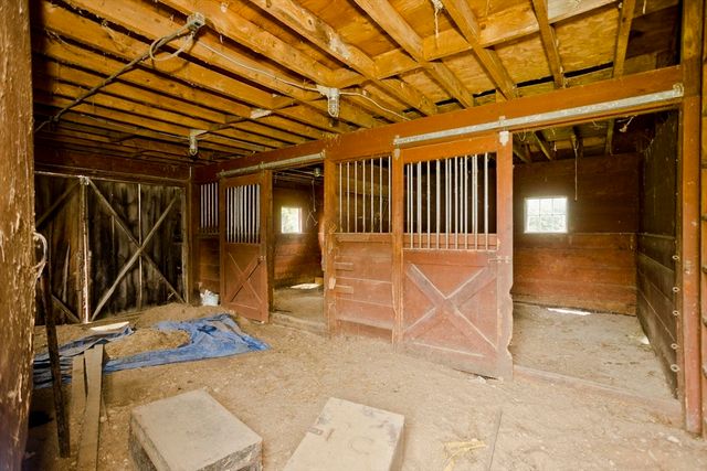 233 Lathrop St, South Hadley, MA 01075