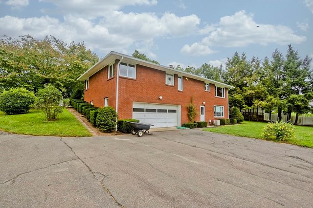 233 Lathrop St, South Hadley, MA 01075