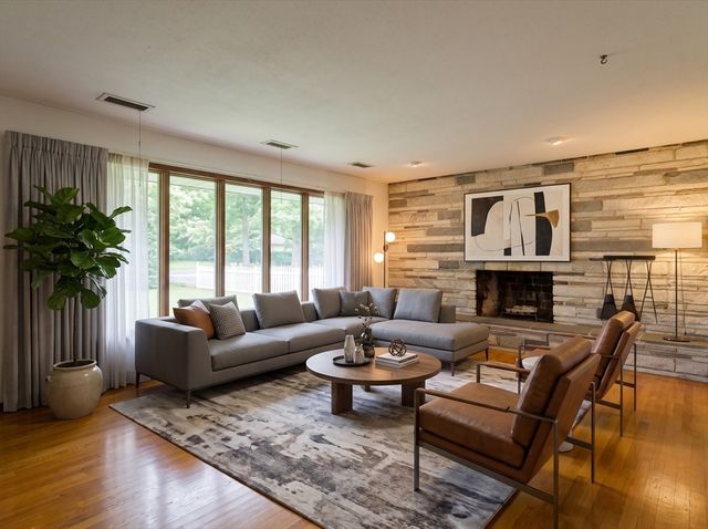 233 Lathrop St, South Hadley, MA 01075