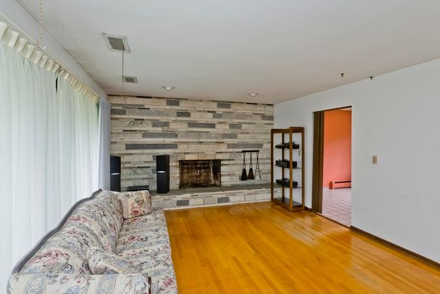 233 Lathrop St, South Hadley, MA 01075