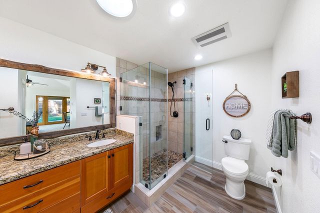 2216 La Mesa Ct, Davis, CA 95618