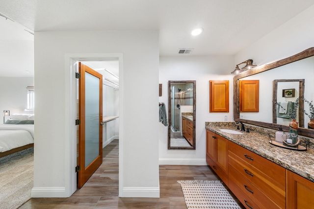 2216 La Mesa Ct, Davis, CA 95618