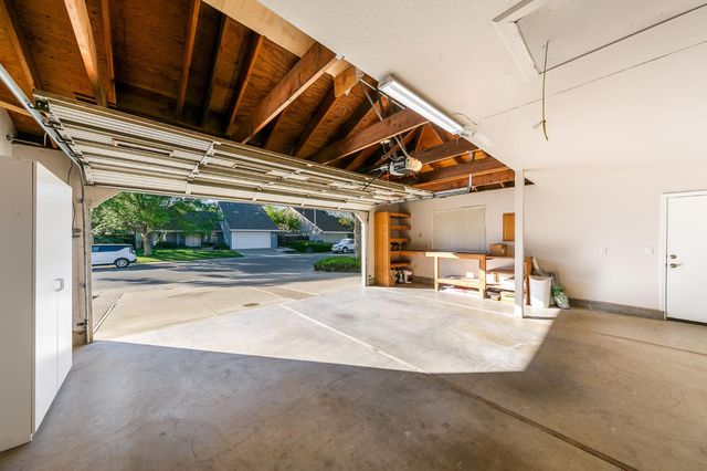 2216 La Mesa Ct, Davis, CA 95618