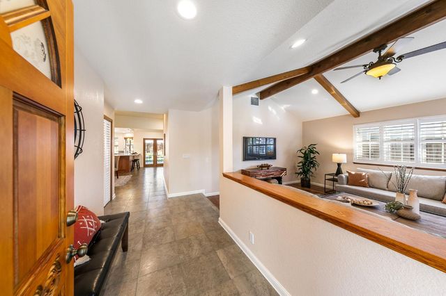 2216 La Mesa Ct, Davis, CA 95618