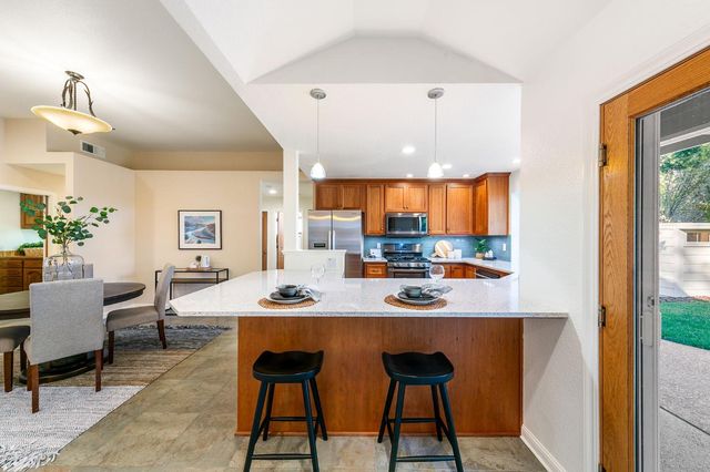 2216 La Mesa Ct, Davis, CA 95618