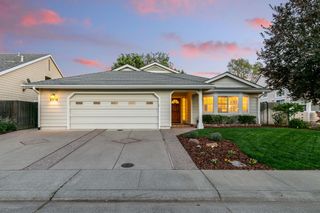 2216 La Mesa Ct, Davis, CA 95618